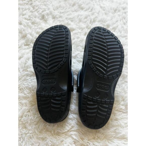 EUC Black Crocs Mens size 7 Women size 9 slip on comfy sandals - Picture 6 of 8